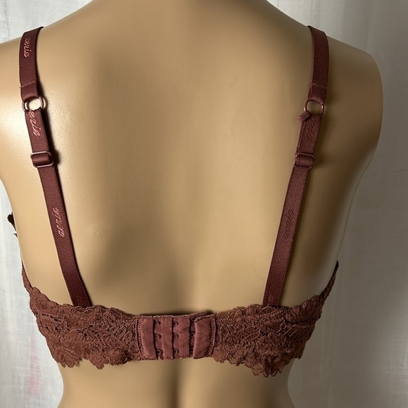 Aerie  women  34 D bra ,wireless,embroidered,floral ,lace,sexy, feminine ,comfy - Picture 5 of 14
